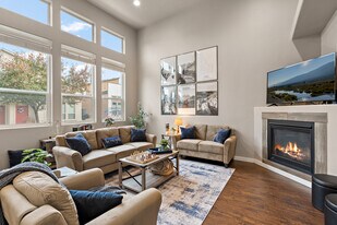 Building Photo - 2900 N Villere Ln