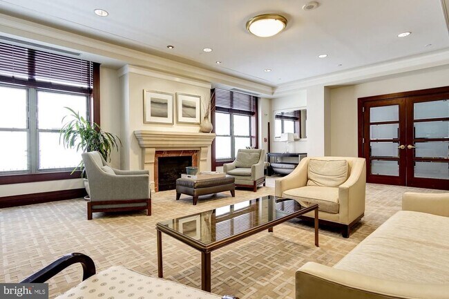 Building Photo - 2425 L St NW