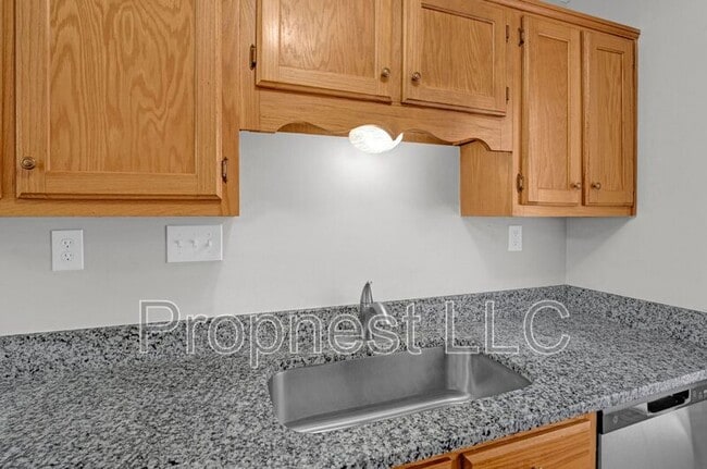 Building Photo - 870 Barrington Woods Cove