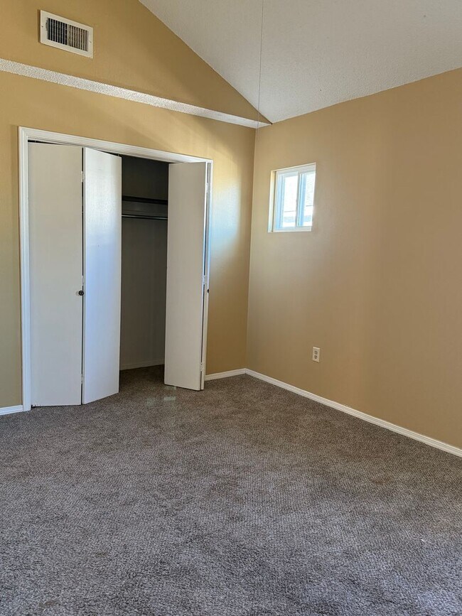 Building Photo - Low maintenance condo living may be right for you!