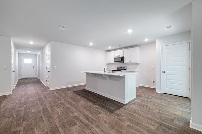 Building Photo - Nearly New 3-Bedroom Home in Longleaf Village