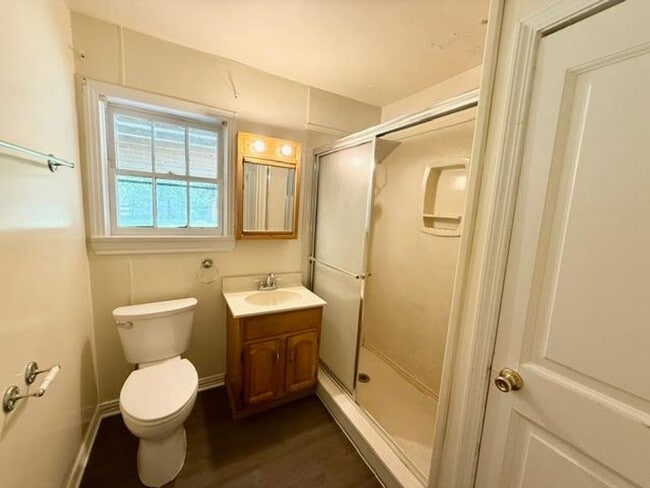 Building Photo - 3716 Parkwood St