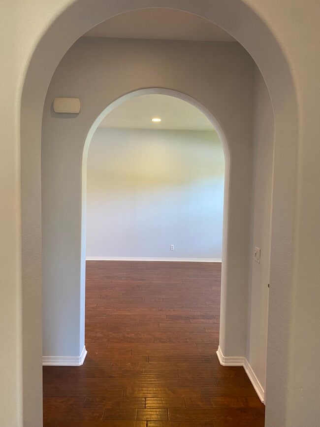 Building Photo - 101 Hallmark