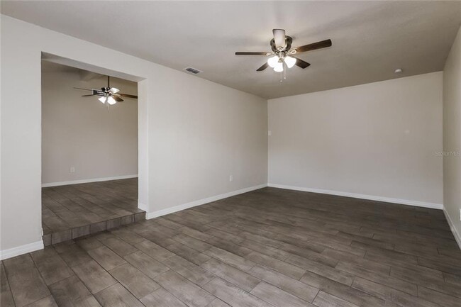 Building Photo - 1205 Windy Hill Dr