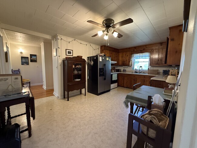 Building Photo - 1059 Wolf Trap Rd