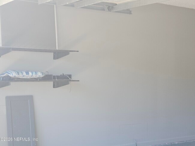 Building Photo - 2338 Cool Springs Dr N