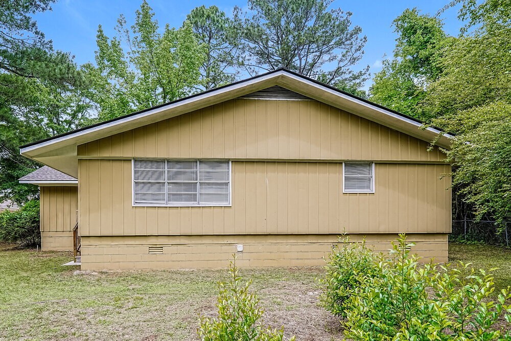 Building Photo - 901 Eldorado Dr