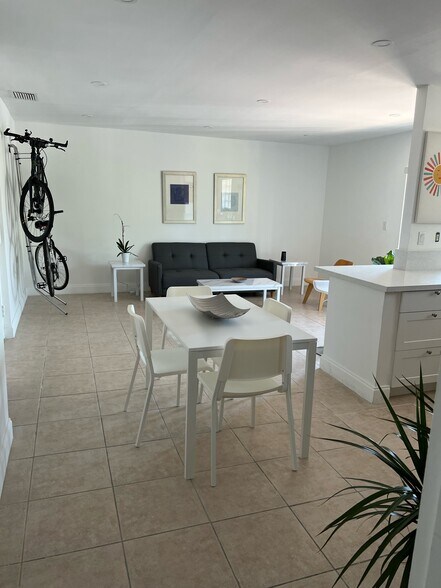 Living Room - 8425 Harding Ave