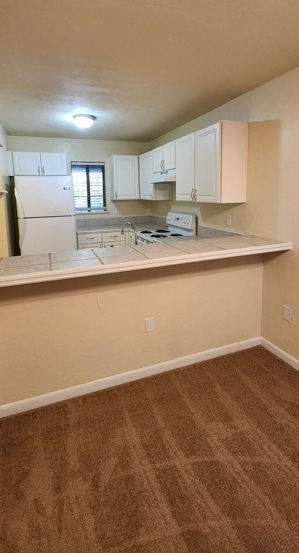 Building Photo - Welcome to Treehouse Village