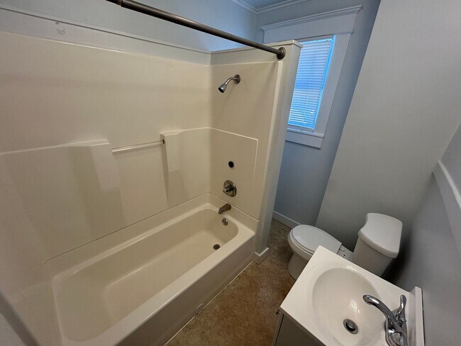 Building Photo - 929-931 Kentucky