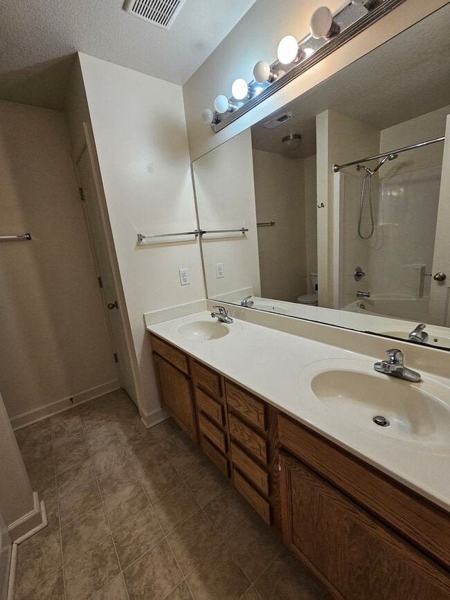 Building Photo - 2 Bed Townhome In Desirable Carolina Forest!