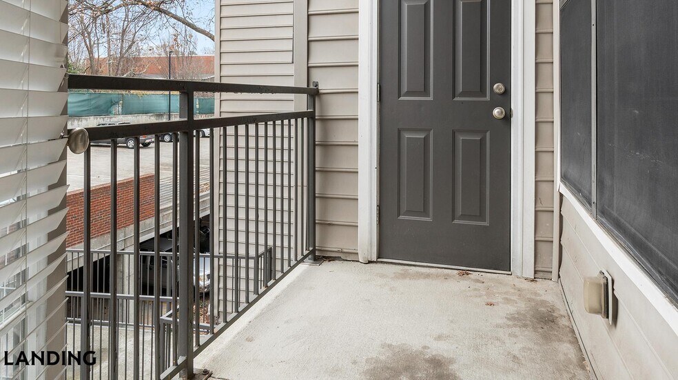 Building Photo - 2000 Monroe Pl NE