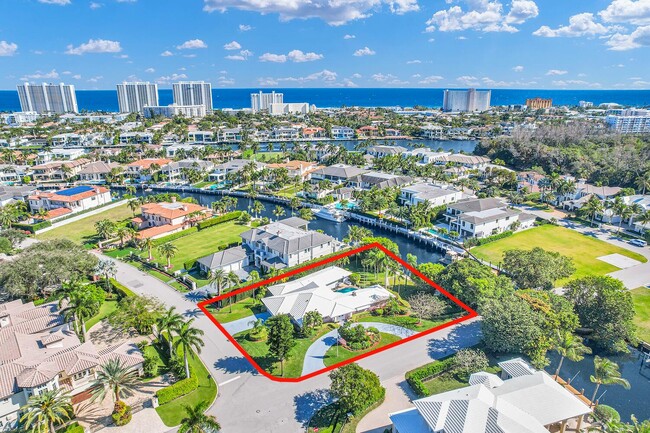 Building Photo - 300 E Coconut Palm Rd
