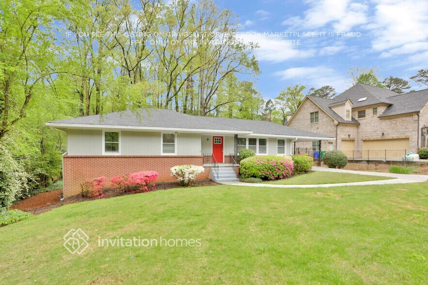Building Photo - 3007 Lavista Ct
