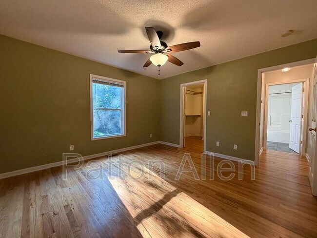 Building Photo - 59 Kelly Field Dr