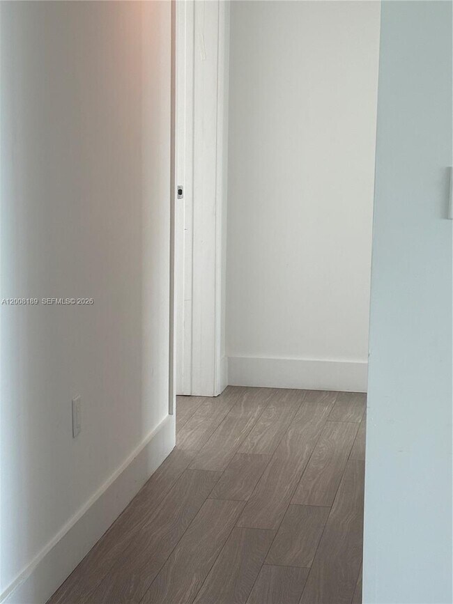 Building Photo - 1025-1092 92nd St