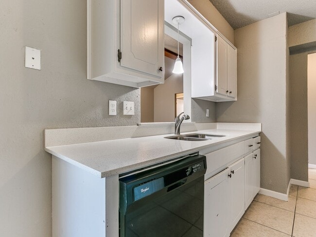 Building Photo - 3 Bed/2 Bath Home in Midwest City