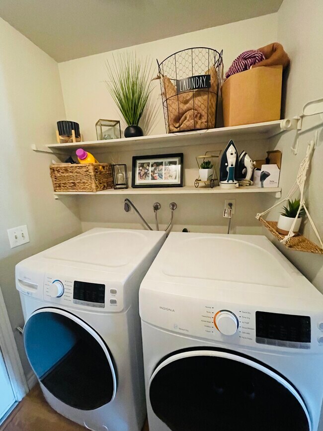 Building Photo - 29613 Via Sonroseo