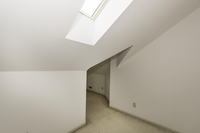 Building Photo - 1616 Morton Ave