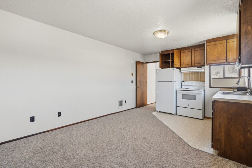 Building Photo - 119 N 9th St