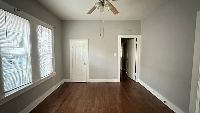 Building Photo - Highland Park 2/1 Home Ready for Move-In