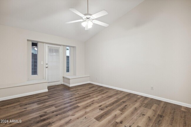 Building Photo - 5644 S 41st Pl