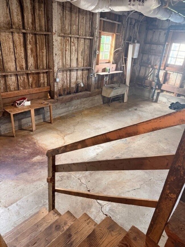 Building Photo - 3356/3372/3376 Franklin Ave.