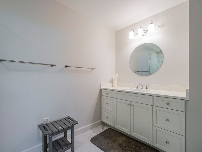 Building Photo - 5035 Harmony Cir
