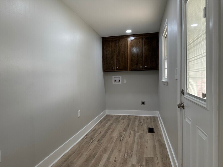 Laundry / Carport Entry - 510 2nd Ave S