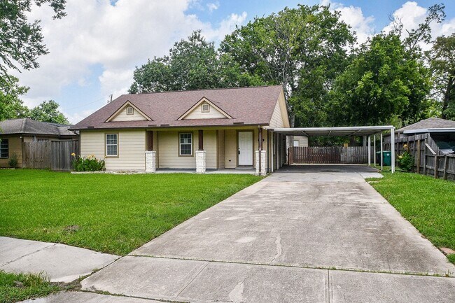Building Photo - 1405 Richard Ave