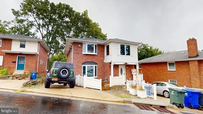 Building Photo - 4145 21st Rd N