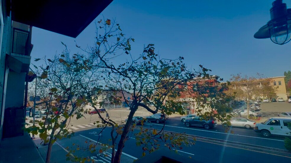 Building Photo - 1121 40th St