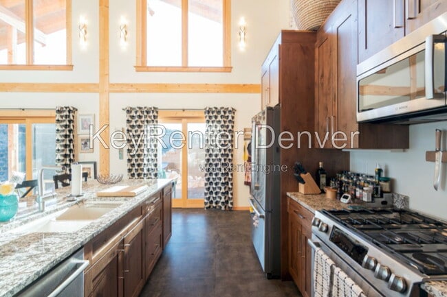 Building Photo - 9567 Ute Dr