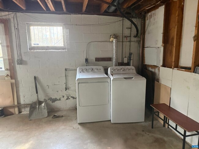 Building Photo - 1244 Holmes Ave