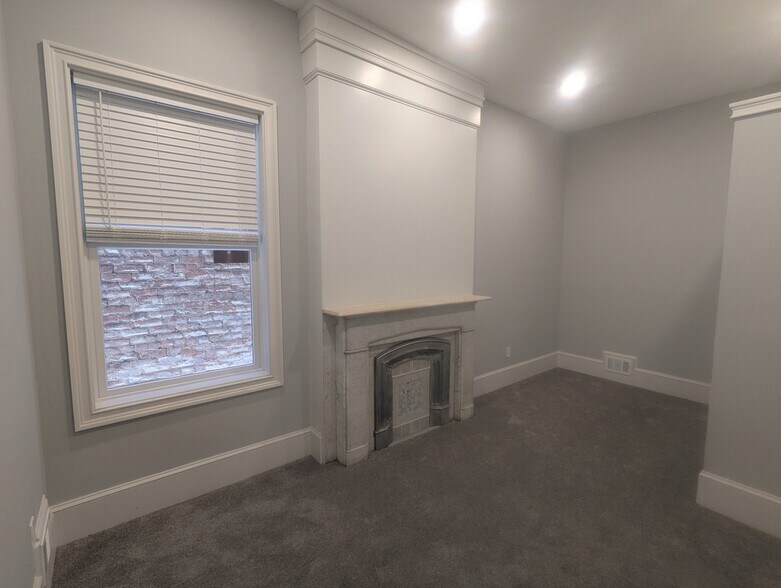 Building Photo - 35 Clinton Ave