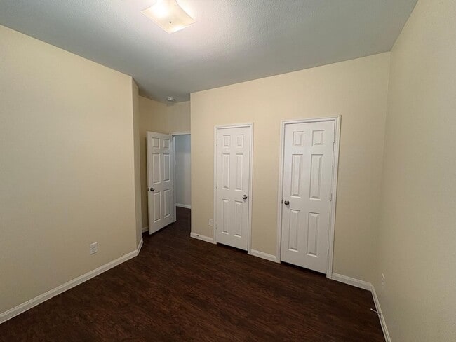 Building Photo - 13529 Raintree Dr