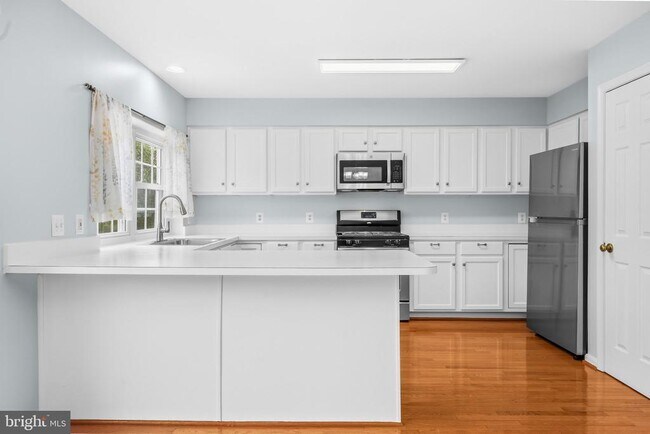 Building Photo - 16880 Jed Forest Ln