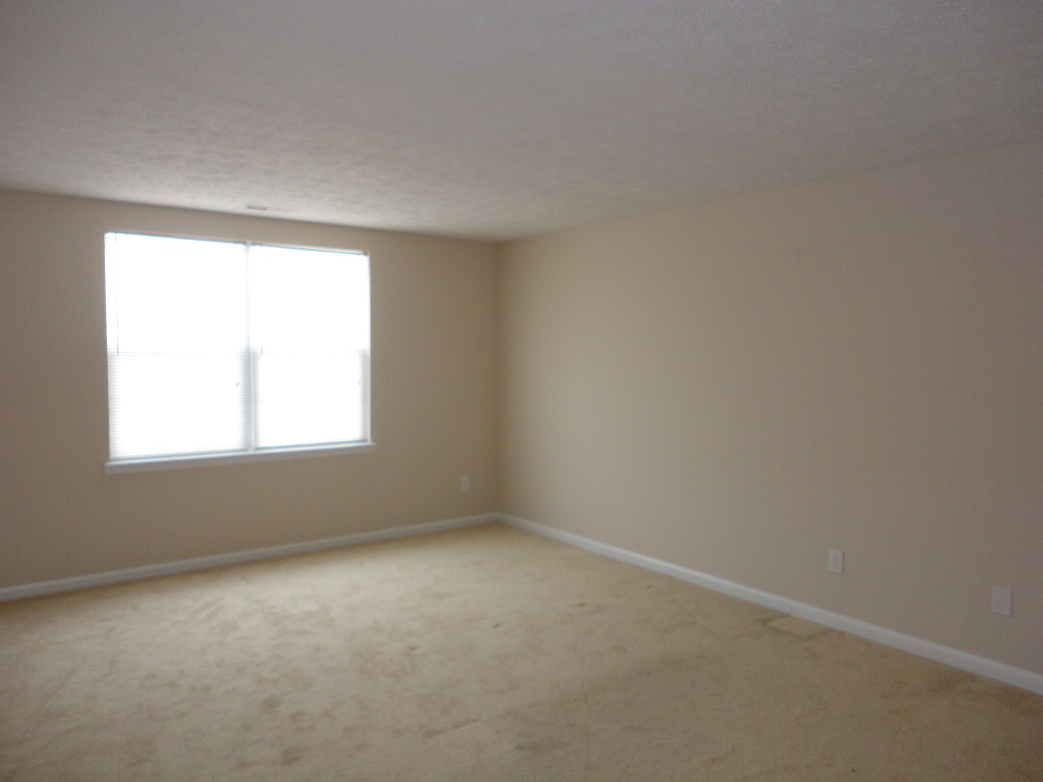 Building Photo - 2820 Dawnlake Dr