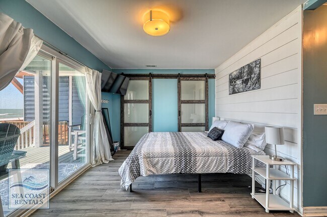 Building Photo - FURNISHED OFF-SEASON OCEANFRONT MONTHLY RENTAL -ONLY FEBRUARY LEFT