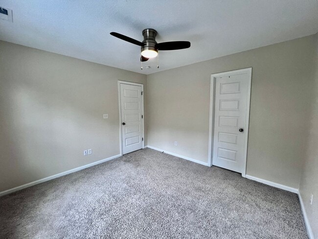 Building Photo - Gorgeous new construction in Norfolk!