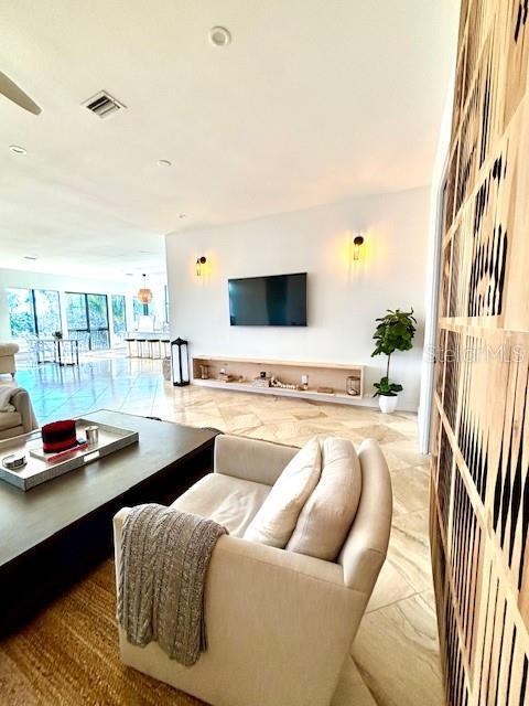 Building Photo - 3203 DE BAZAN Ave