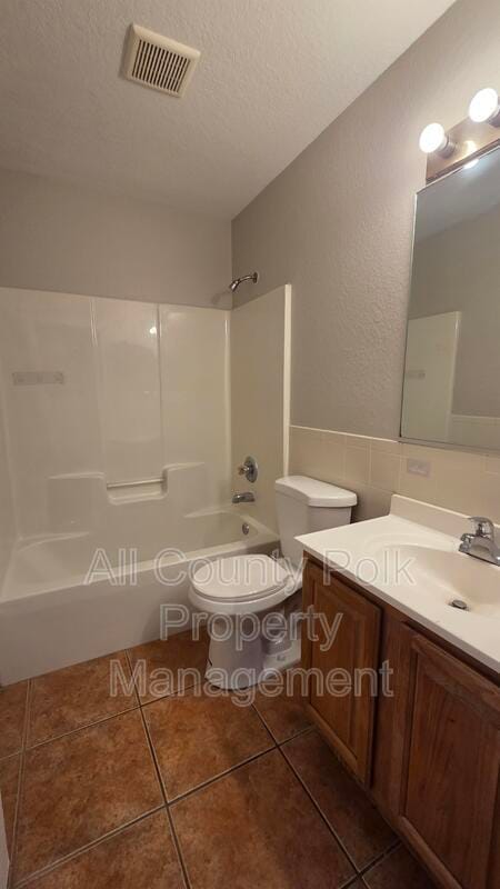 Building Photo - 1210 Fairway Dr