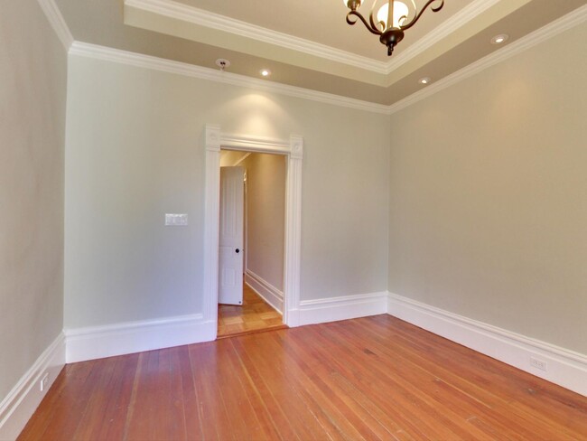 Building Photo - Beautiful 3 Bedroom in Duboce Triangle!!