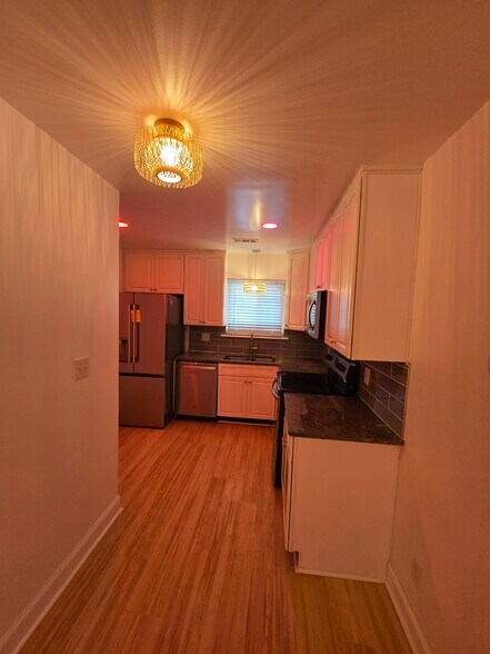 Building Photo - 2515 Arkansas Ave