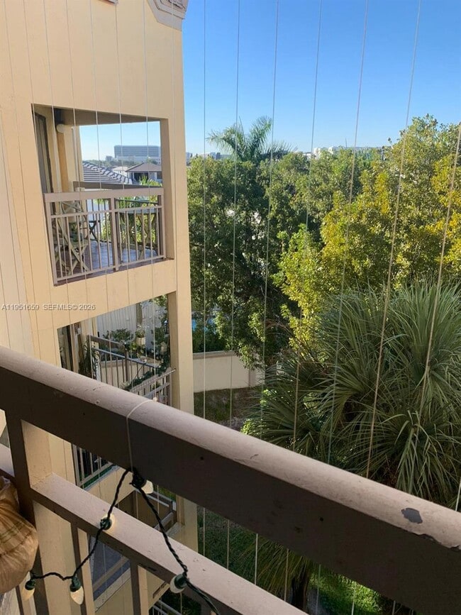 Building Photo - 8290 Lake Dr