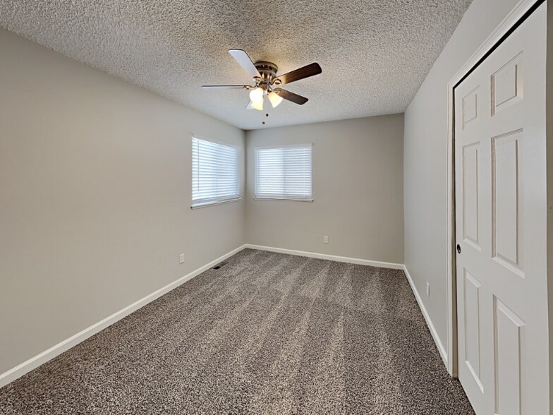 Building Photo - 7218 Moss Bluff Ct