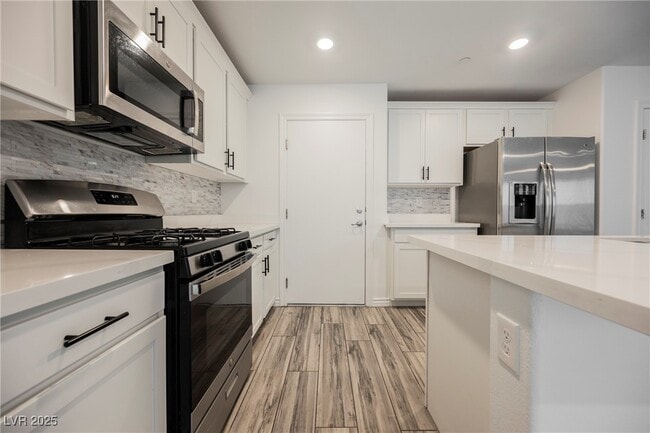 Building Photo - 376 Yellow Finch Ln