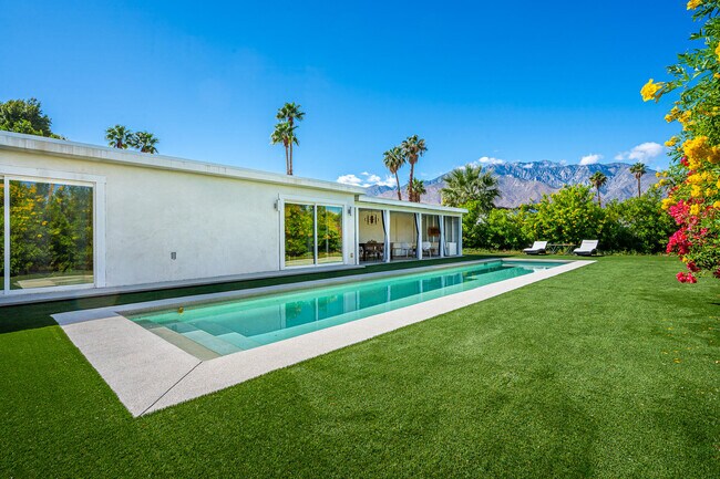 Building Photo - 2748 E Via Escuela