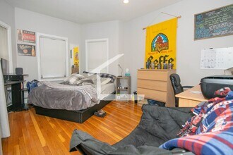 Building Photo - 4 bed in Allston