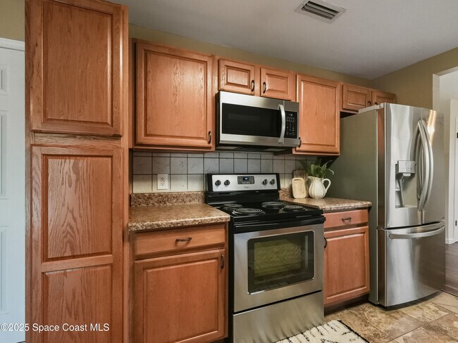 Building Photo - 5155 Sharlene Dr